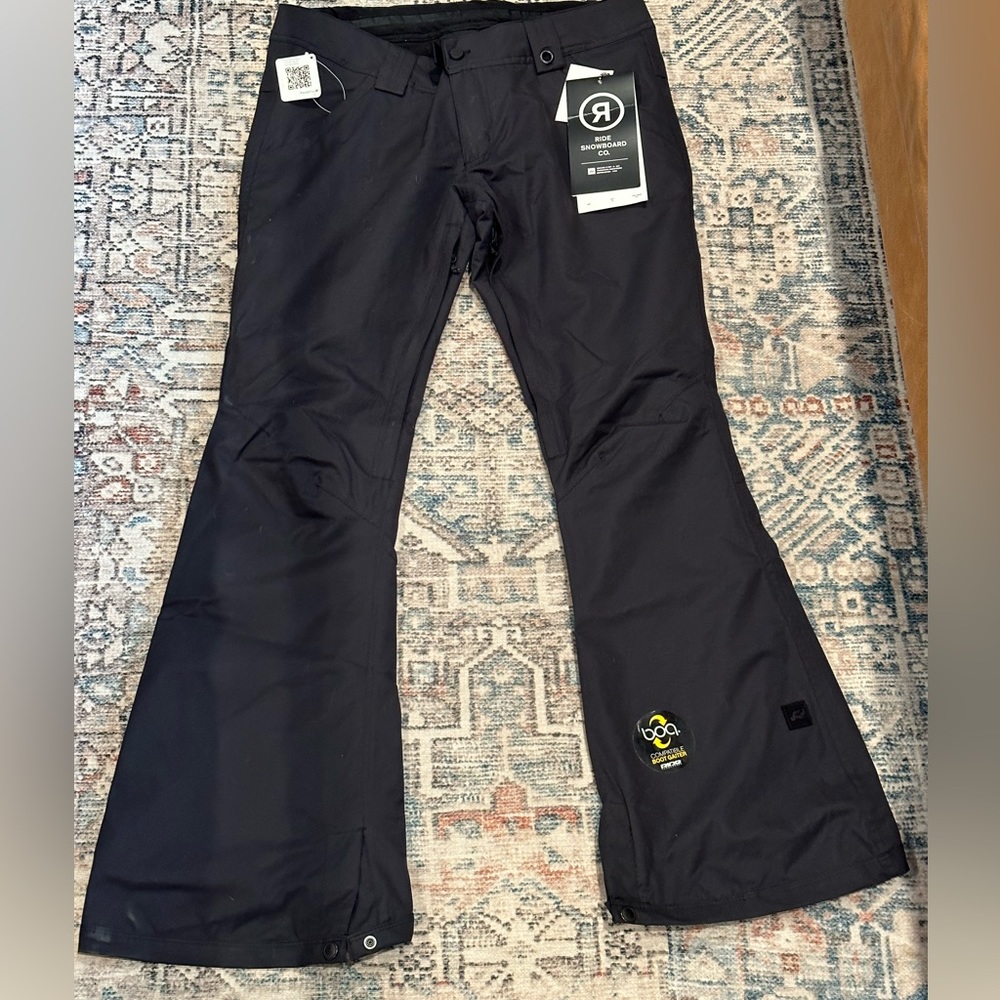 Women’s ride snowboard pants black slim fit aurora pant